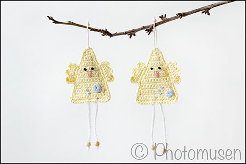 18 FREE crochet chicken patterns via TheCrochetDude.com