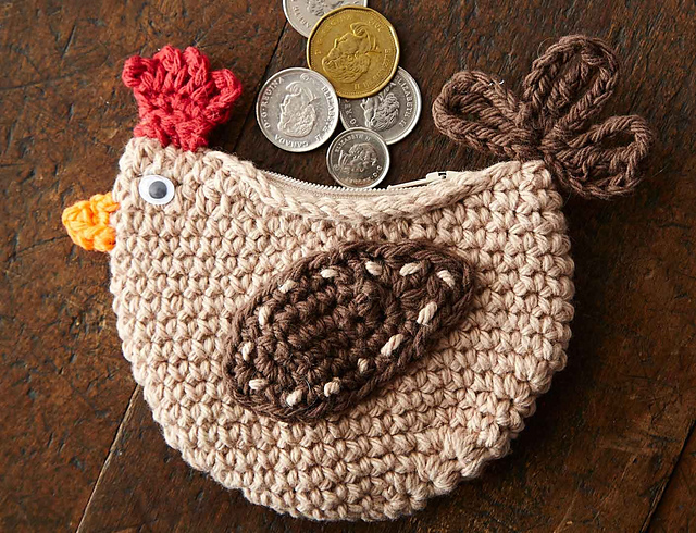 18 FREE crochet chicken patterns via TheCrochetDude.com 